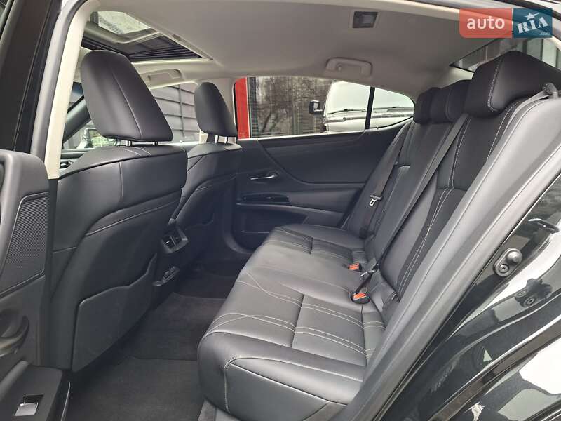 Седан Lexus ES 2022 в Одессе