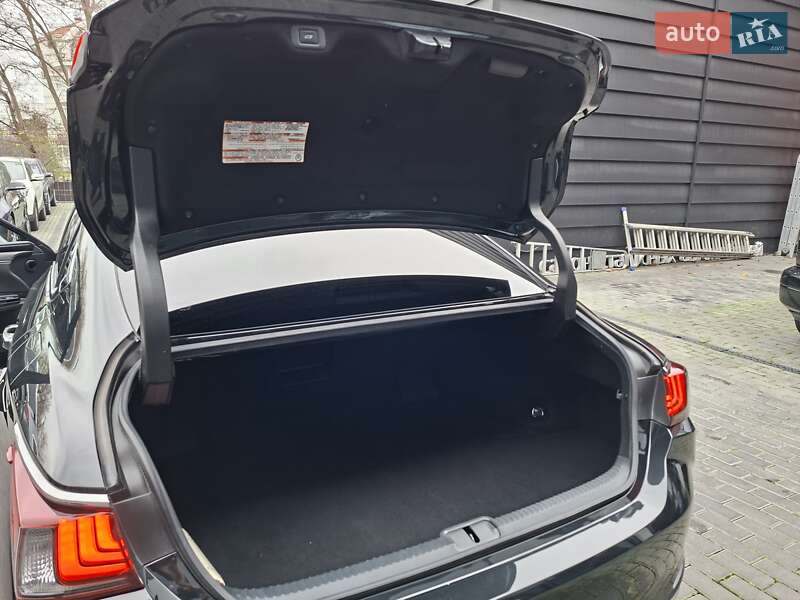 Седан Lexus ES 2022 в Одессе