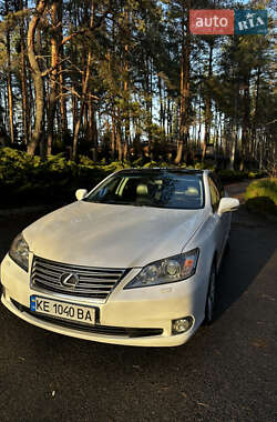 Седан Lexus ES 2011 в Новомосковську