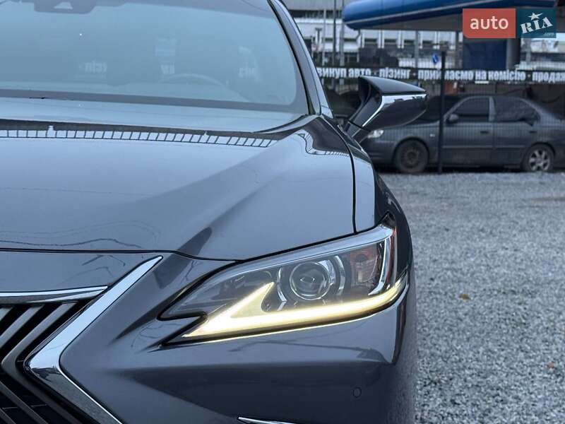 Седан Lexus ES 2020 в Днепре