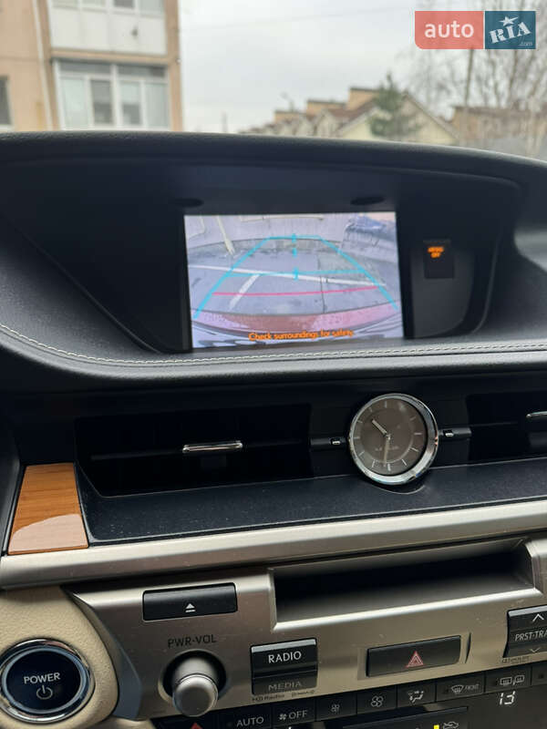 Седан Lexus ES 2013 в Софиевской Борщаговке