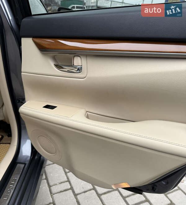 Седан Lexus ES 2014 в Ивано-Франковске фото 14 Седан Lexus ES 2014 в Ивано-Франковске