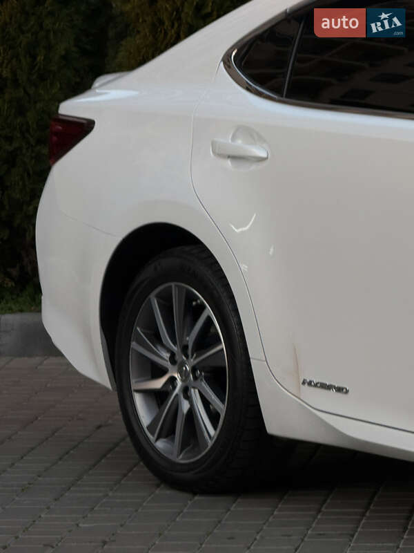 Седан Lexus ES 2016 в Одессе