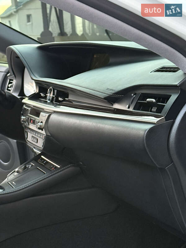 Седан Lexus ES 2016 в Одессе