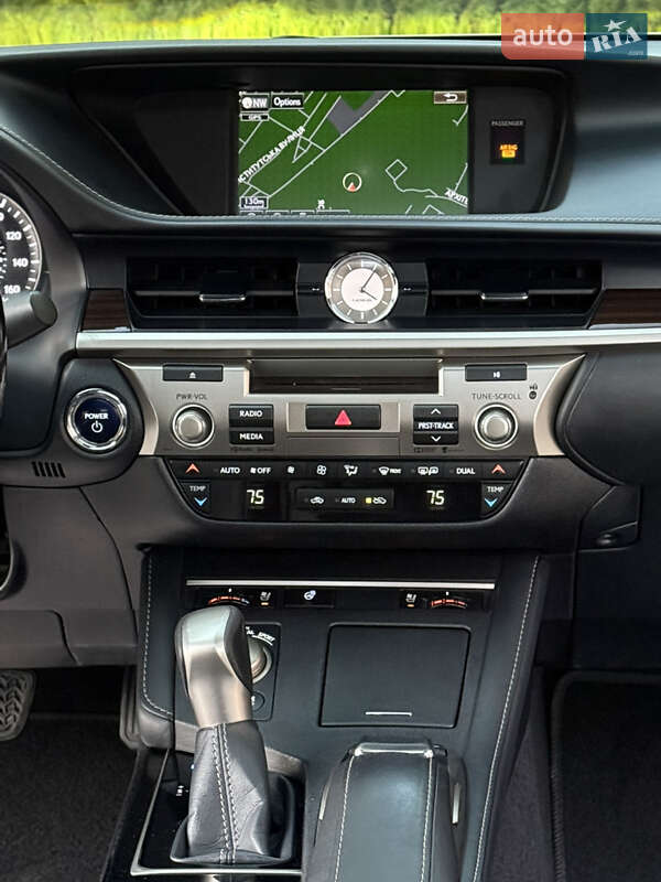 Седан Lexus ES 2016 в Одессе