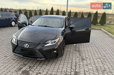 Седан Lexus ES 2017 в Городке
