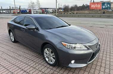 Седан Lexus ES 2012 в Виннице