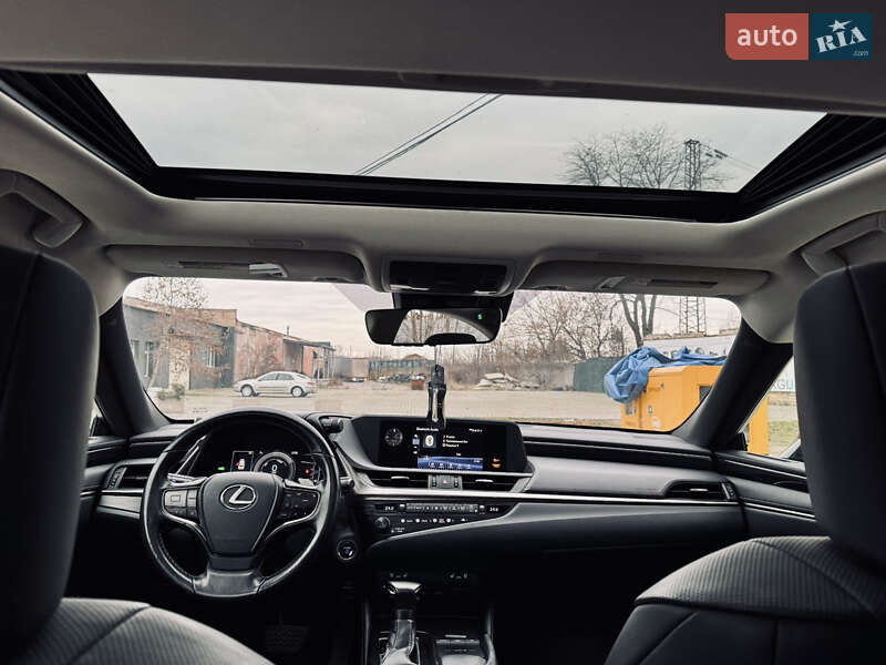 Седан Lexus ES 2019 в Одессе