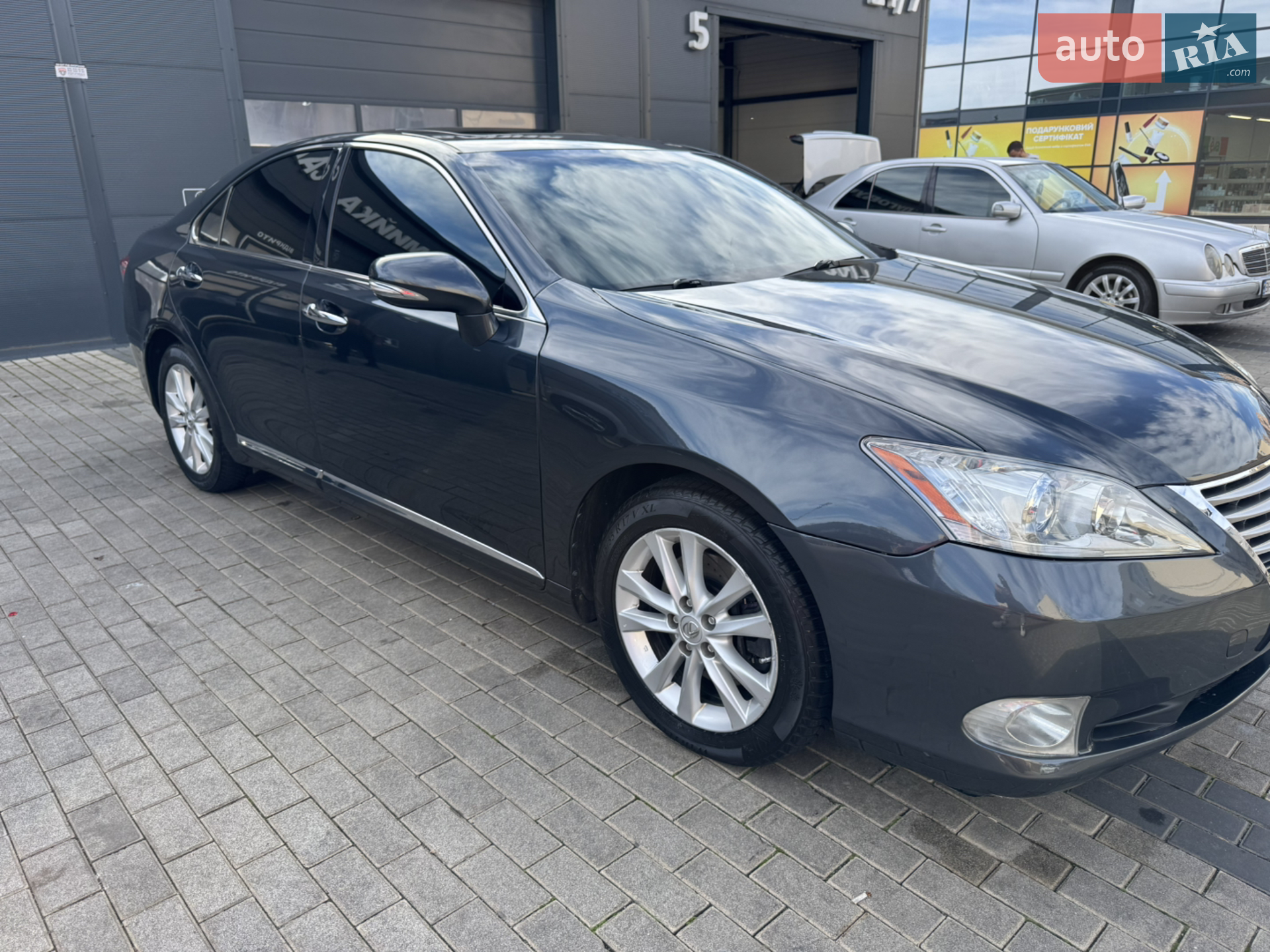 2011 Lexus ES - мініатюра 2