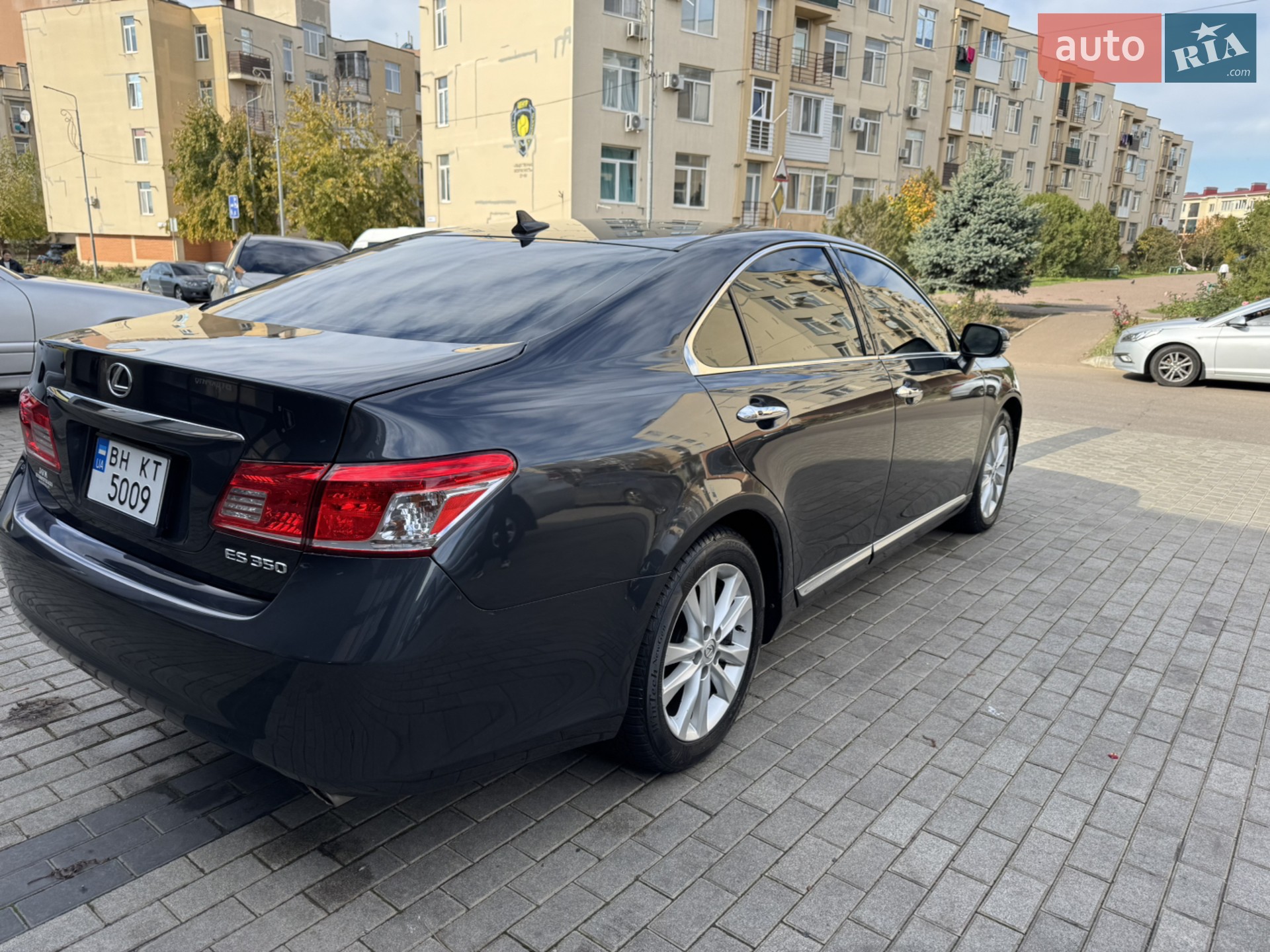 2011 Lexus ES - мініатюра 3