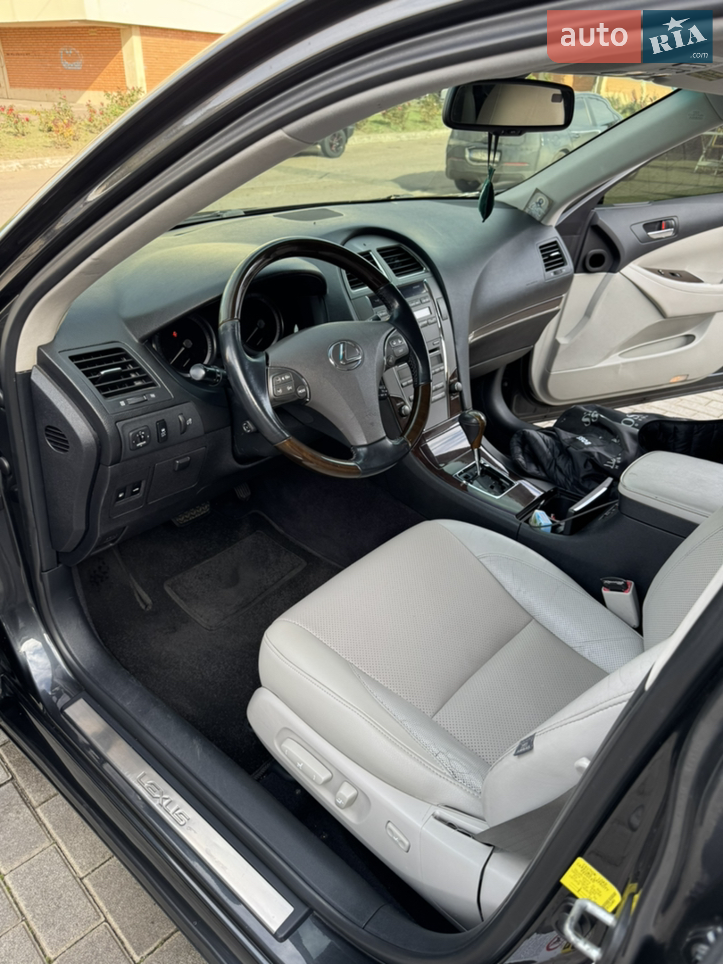 2011 Lexus ES - мініатюра 14