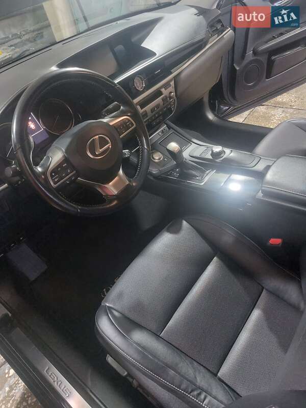 Седан Lexus ES 2016 в Харкові