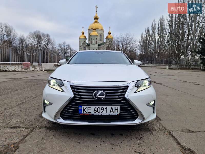 Седан Lexus ES 2016 в Дніпрі фото 2 Седан Lexus ES 2016 в Дніпрі