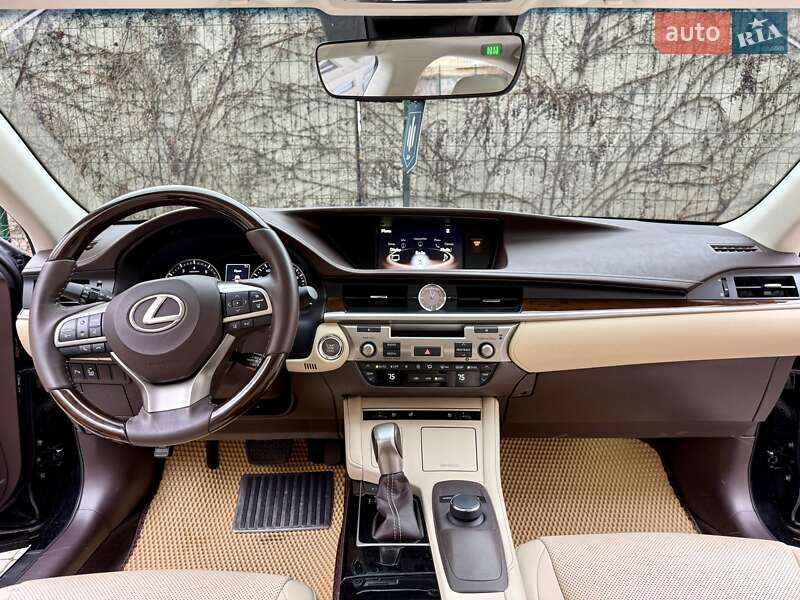 Седан Lexus ES 2018 в Одесі