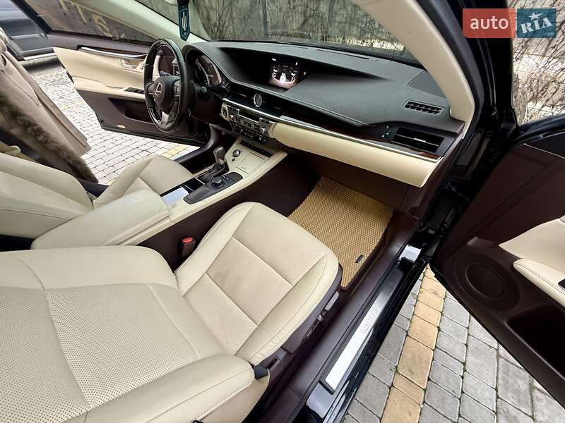 Седан Lexus ES 2018 в Одесі