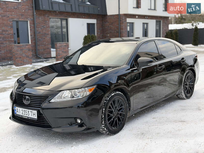 Седан Lexus ES 2014 в Умани