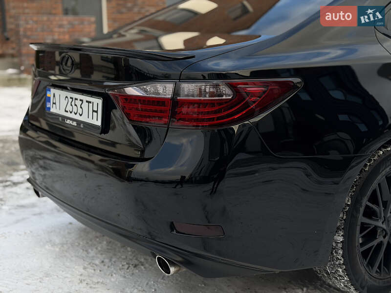 Седан Lexus ES 2014 в Умани