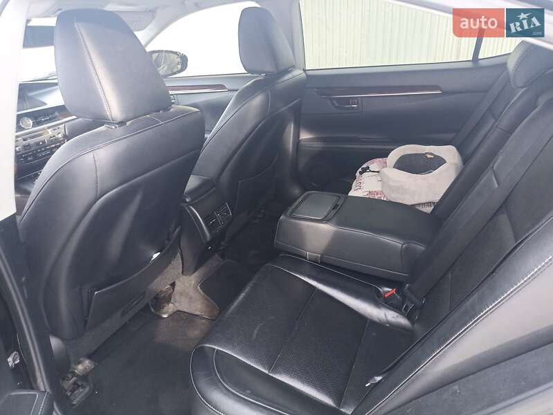 Седан Lexus ES 2014 в Хмельницком