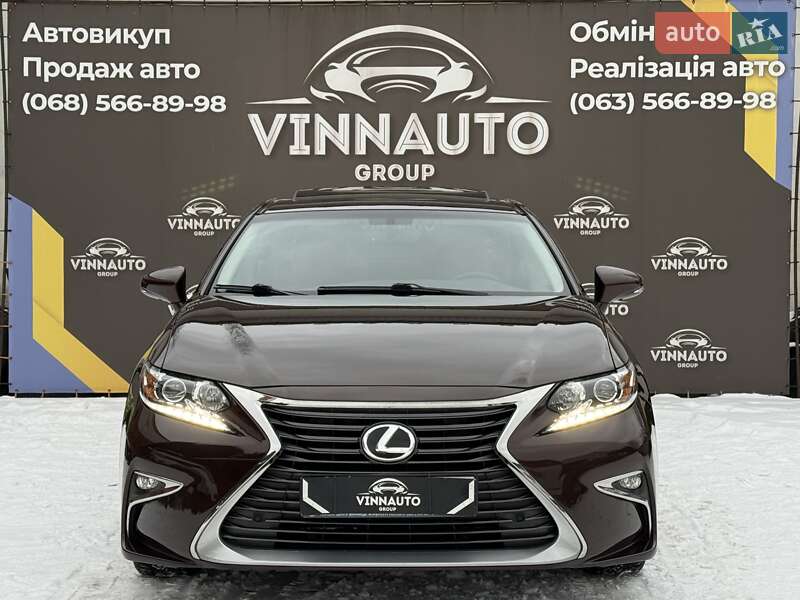 Седан Lexus ES 2016 в Виннице