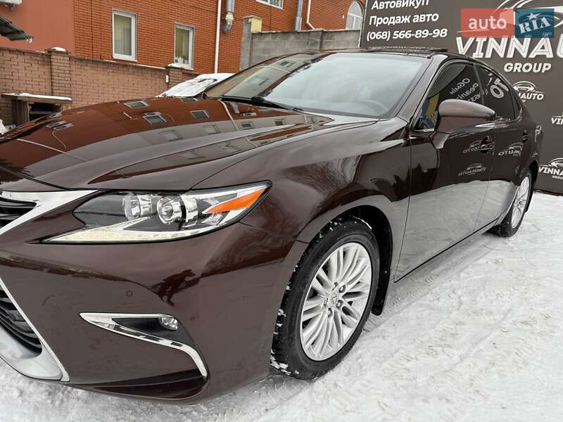 Седан Lexus ES 2016 в Виннице