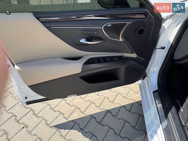 Седан Lexus ES 2020 в Одессе