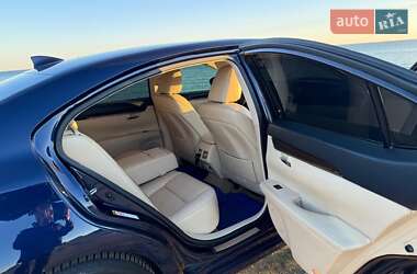Седан Lexus ES 2015 в Одессе