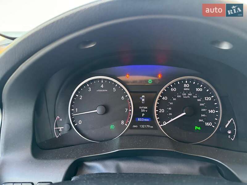 Седан Lexus ES 2015 в Одесі