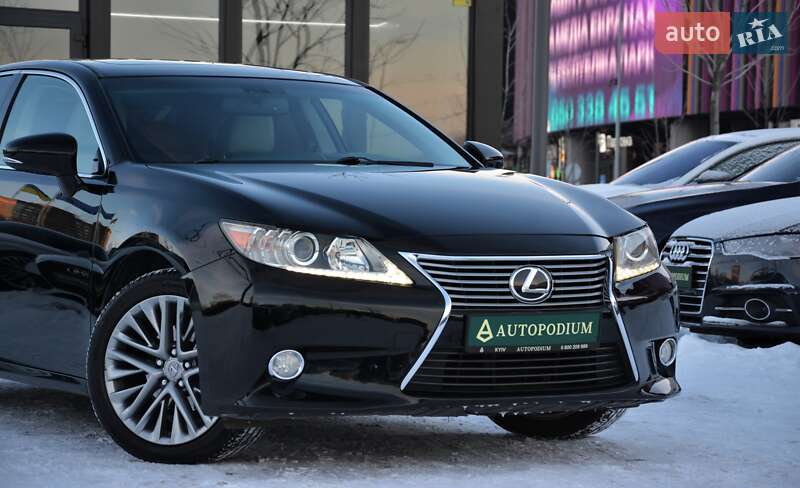 Седан Lexus ES 2013 в Киеве