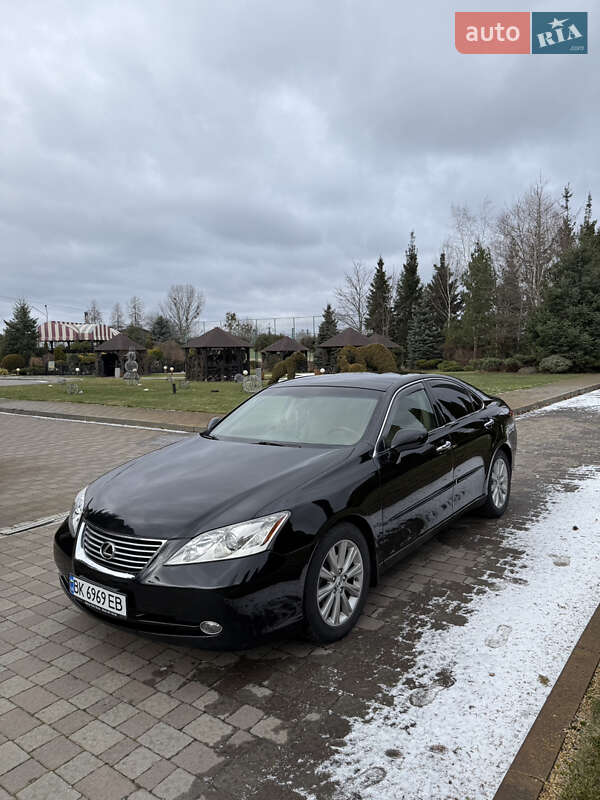 Седан Lexus ES 2008 в Сарнах
