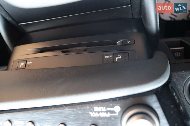 Седан Lexus ES 2022 в Львове