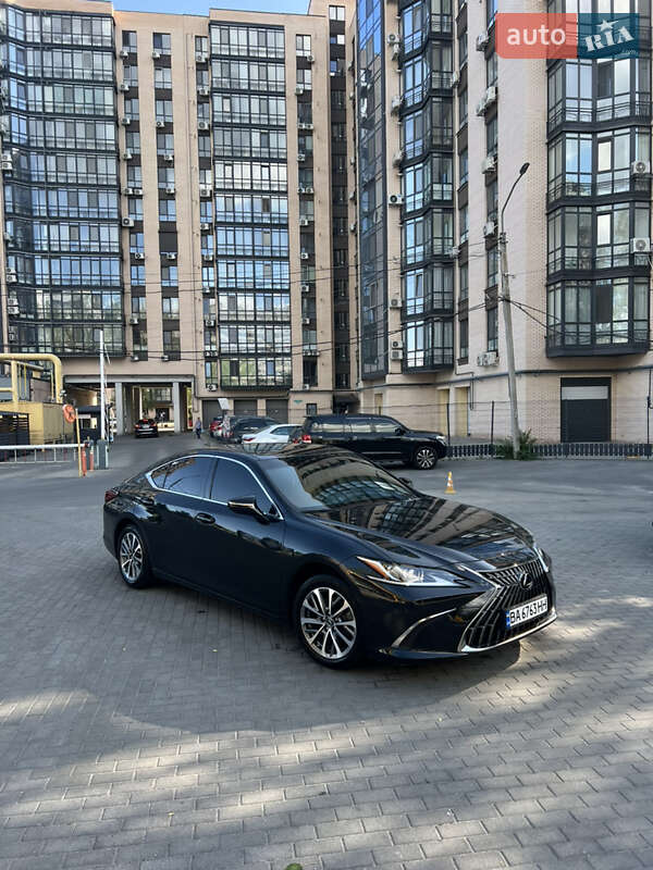 Седан Lexus ES 2022 в Днепре