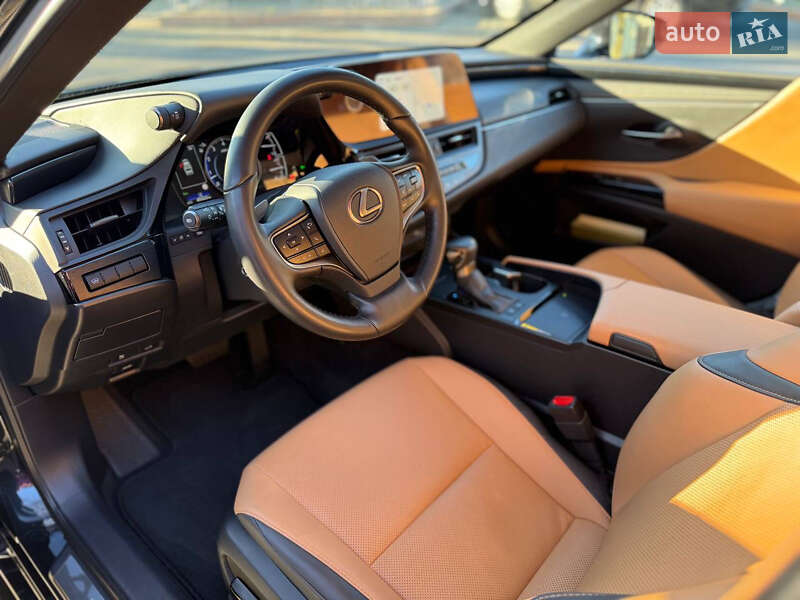 Седан Lexus ES 2023 в Одессе
