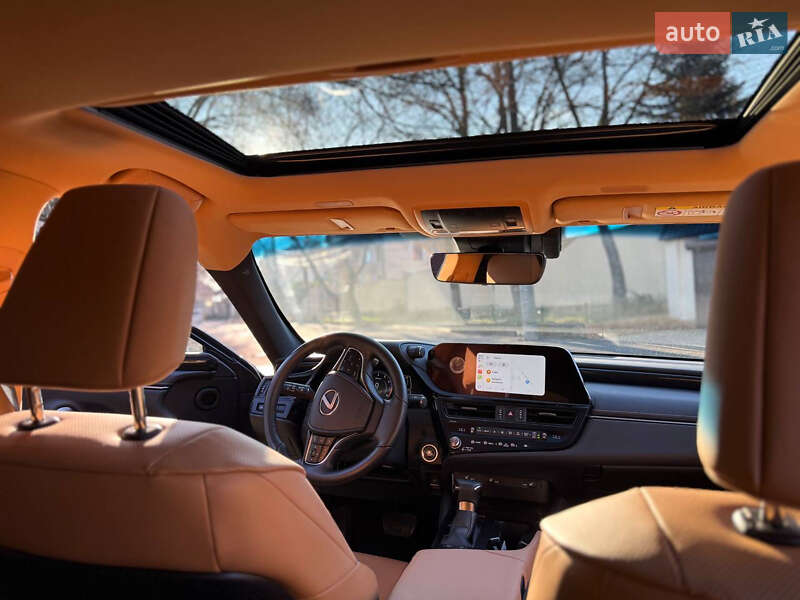 Седан Lexus ES 2023 в Одессе