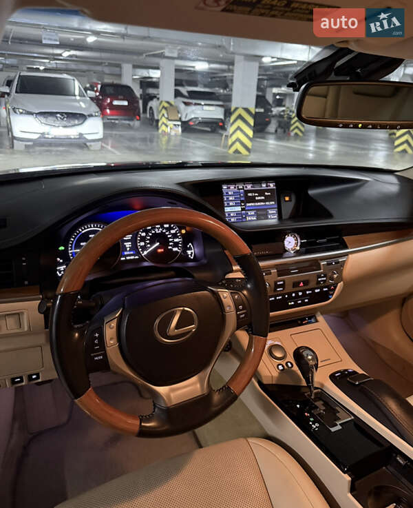 Седан Lexus ES 2014 в Днепре
