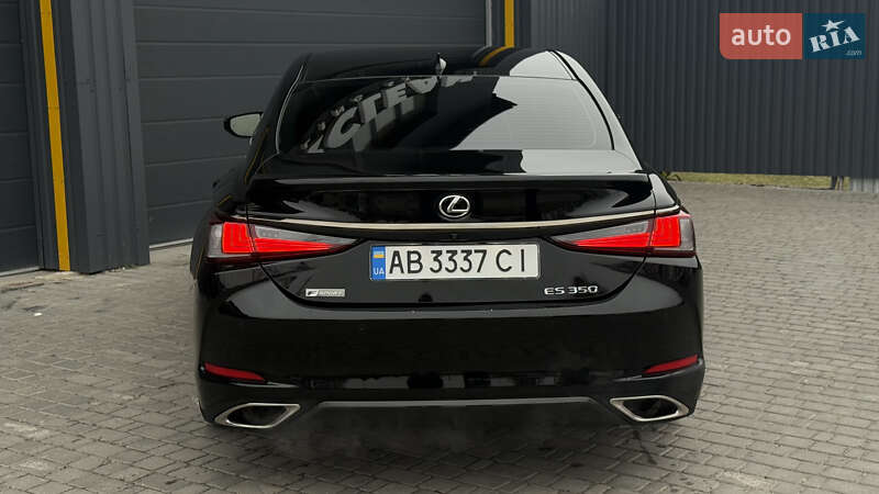 Седан Lexus ES 2019 в Виннице