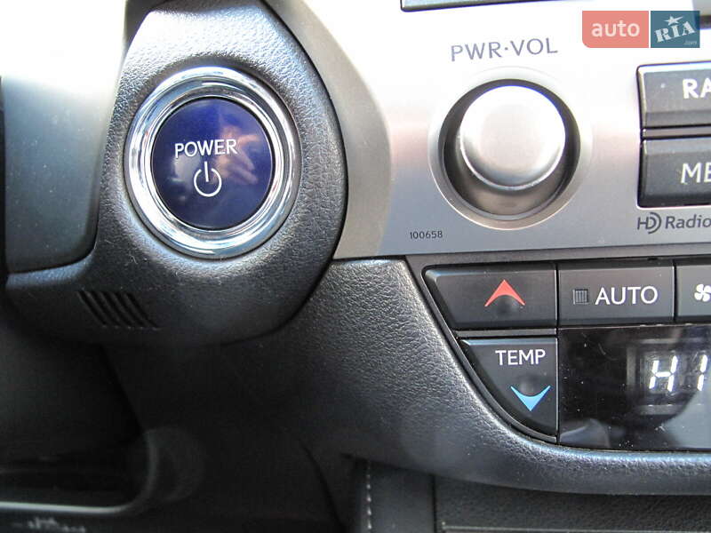 Седан Lexus ES 2016 в Киеве