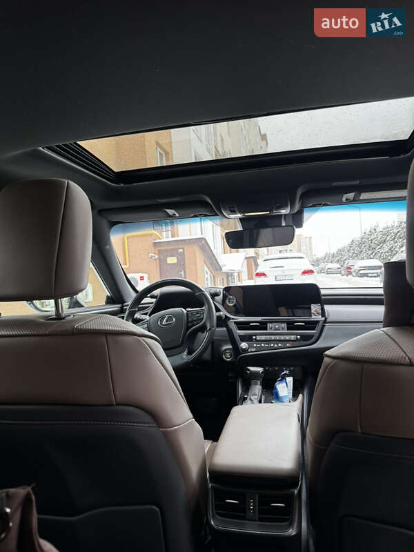 Седан Lexus ES 2023 в Киеве