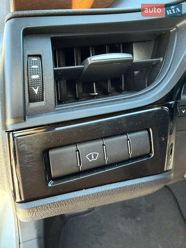 Седан Lexus ES 2024 в Львове