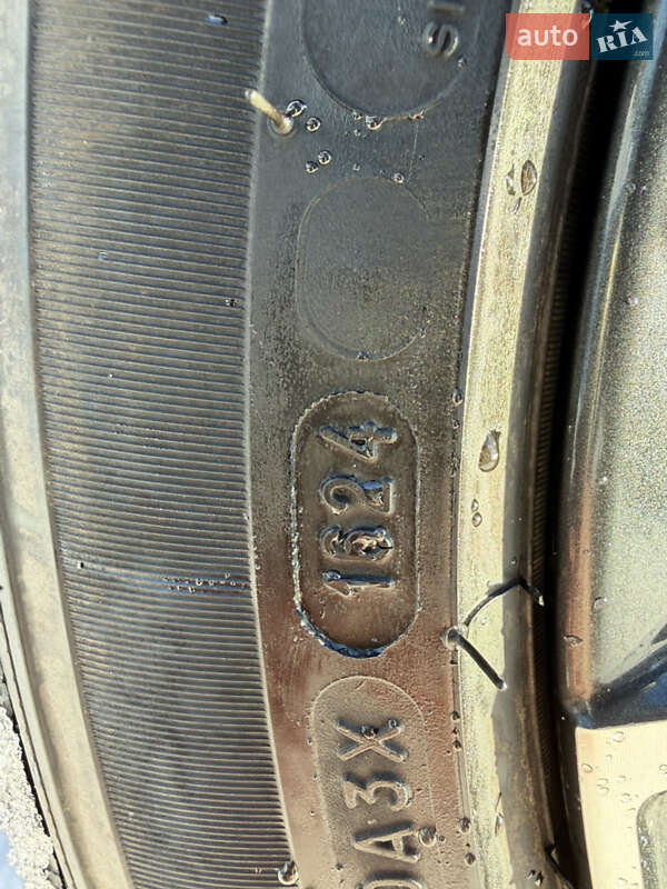 Седан Lexus ES 2024 в Львове