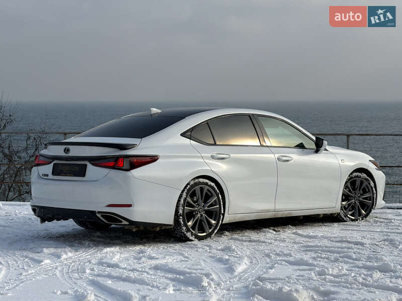 Седан Lexus ES 2020 в Одесі
