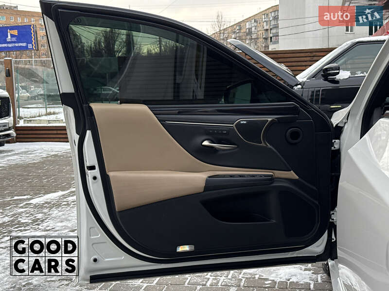 Седан Lexus ES 2020 в Одессе
