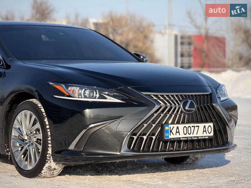 Седан Lexus ES 2022 в Києві