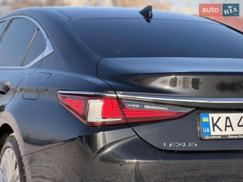 Седан Lexus ES 2022 в Києві