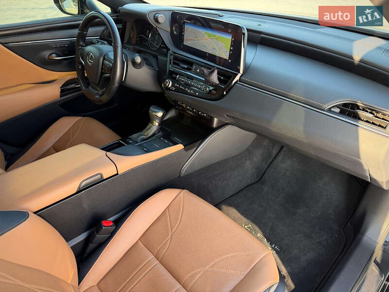 Седан Lexus ES 2022 в Києві