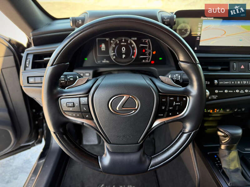 Седан Lexus ES 2022 в Києві