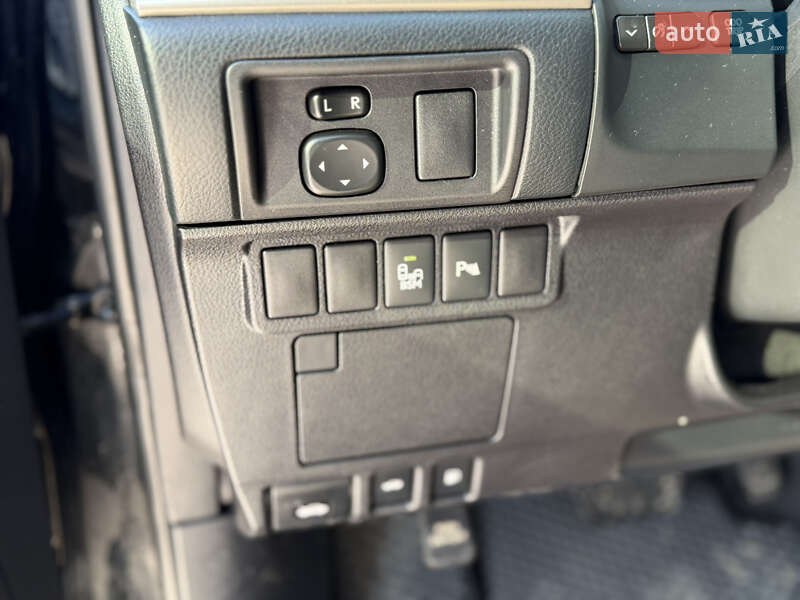 Седан Lexus ES 2013 в Киеве