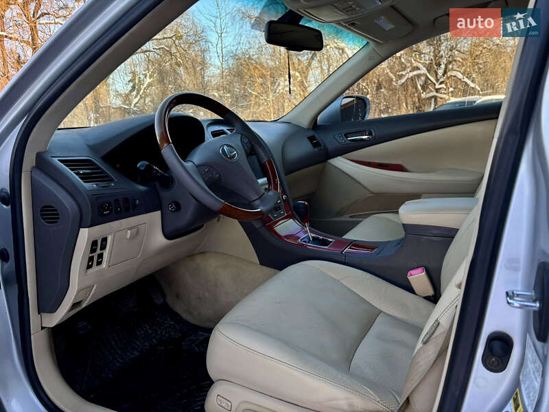 Седан Lexus ES 2008 в Львове