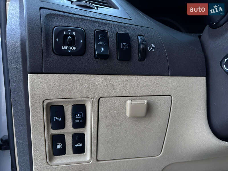 Седан Lexus ES 2008 в Львове