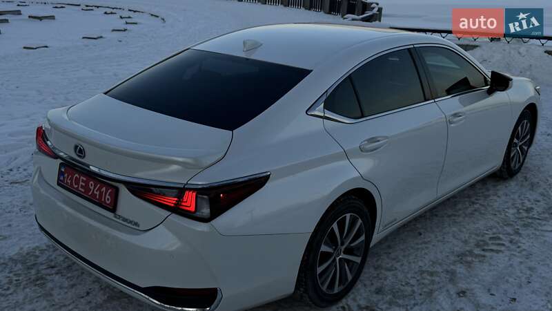 Седан Lexus ES 2021 в Києві