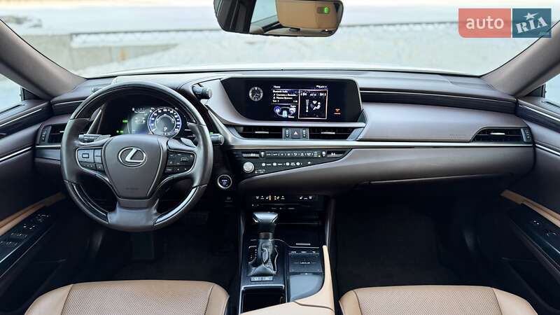 Седан Lexus ES 2021 в Києві
